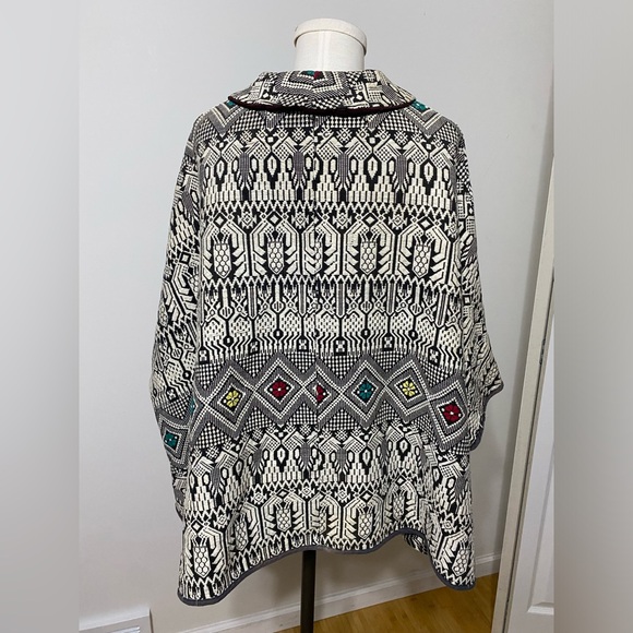 VINTAGE Mayan Modern Hand Woven Guatemalan Sleeved Cape w Collar Size One Size - Picture 4 of 4
